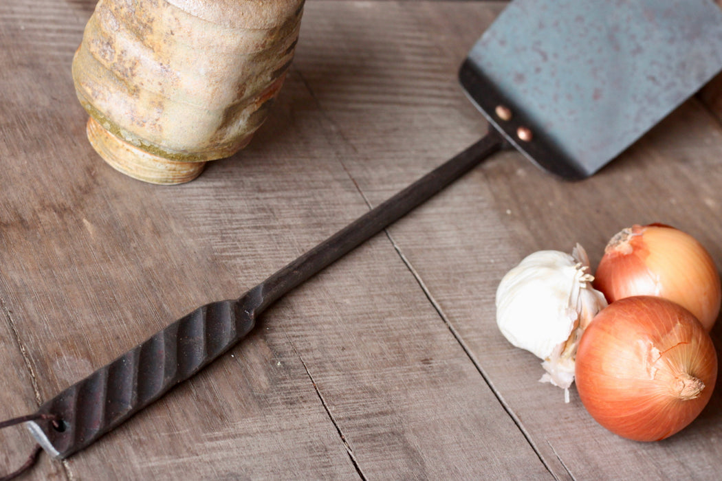 Grilling Spatula: "Grill-Marked" Handle